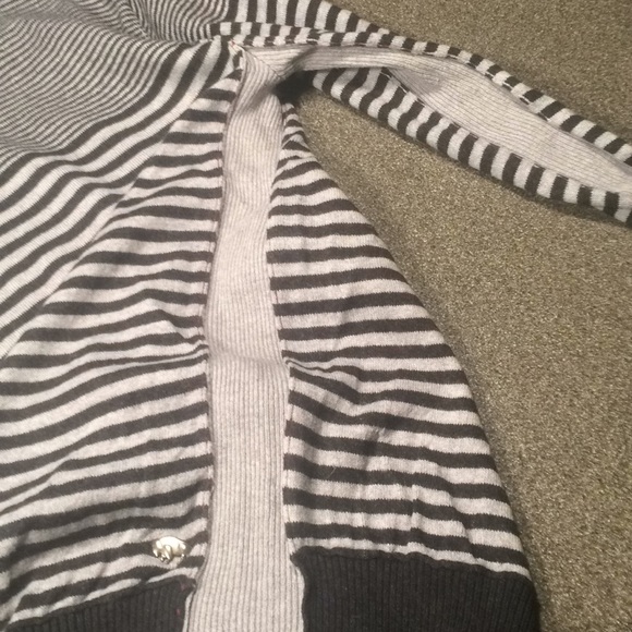 Sweater - Picture 3 of 6